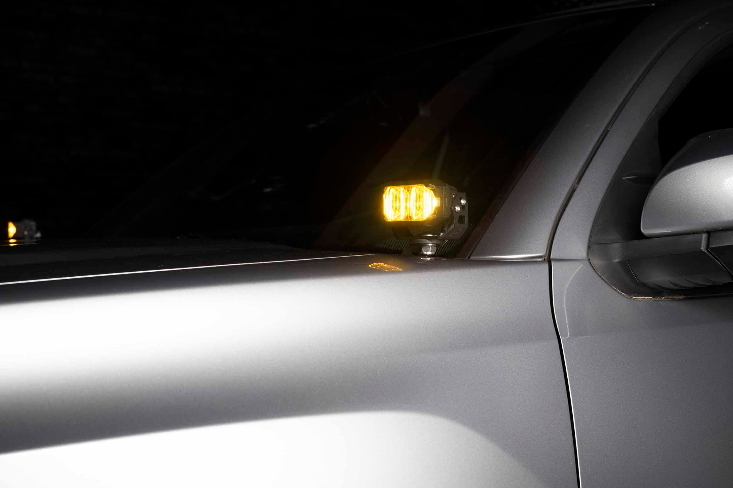 Morimoto 2Banger Ditch Light Kit: 16-23 Tacoma (HXB Yellow Combo Beam)
