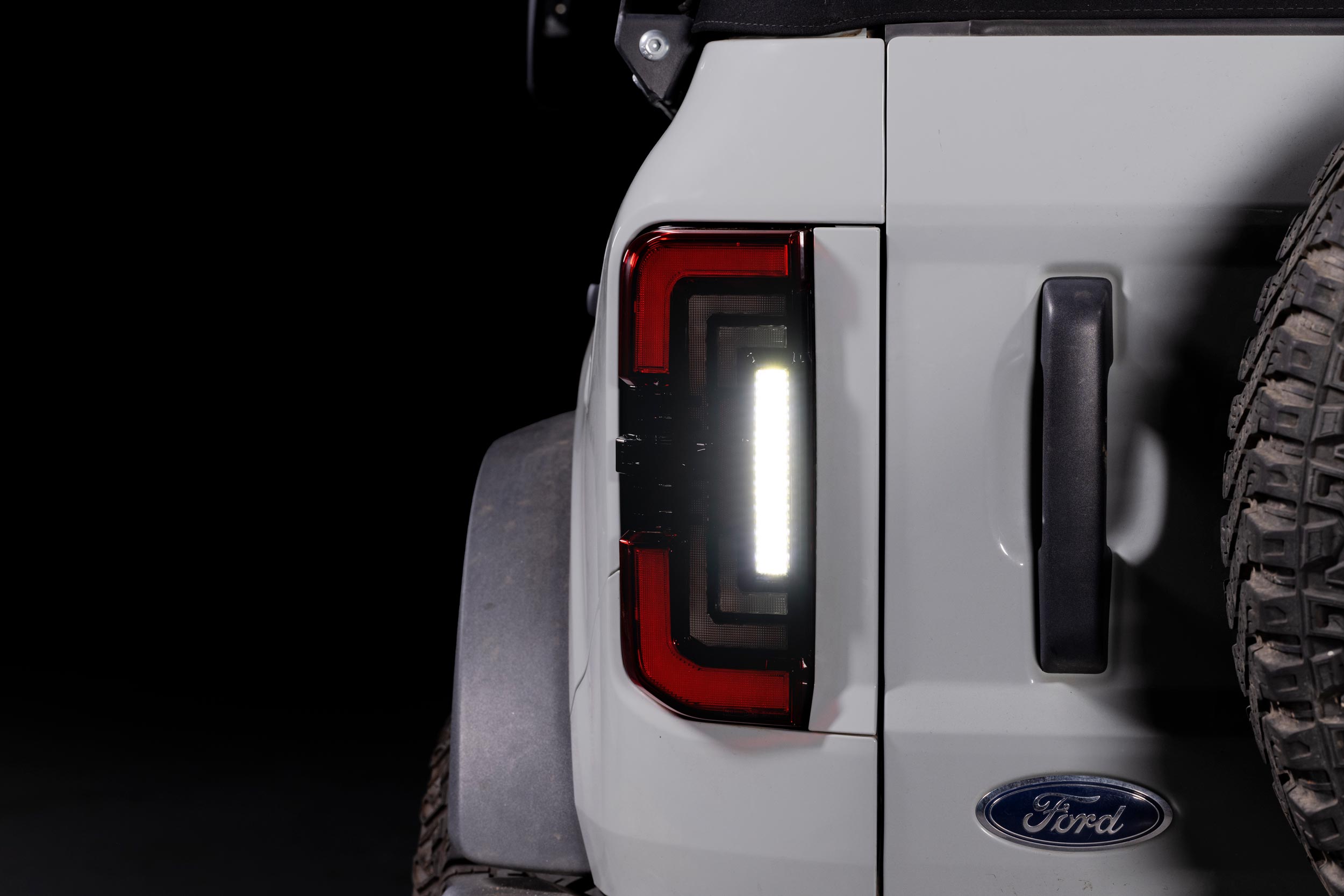 XB LED Tail Lights: Ford Bronco (21+ / Smoked Lens / Set)