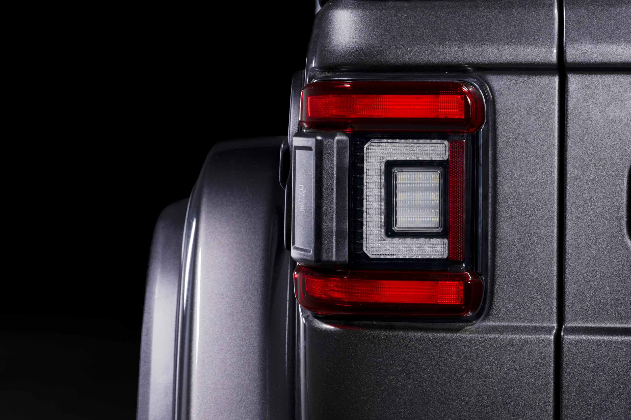 XB LED Tail Lights: Jeep Wrangler JL (18+ / Red Lens / Set)