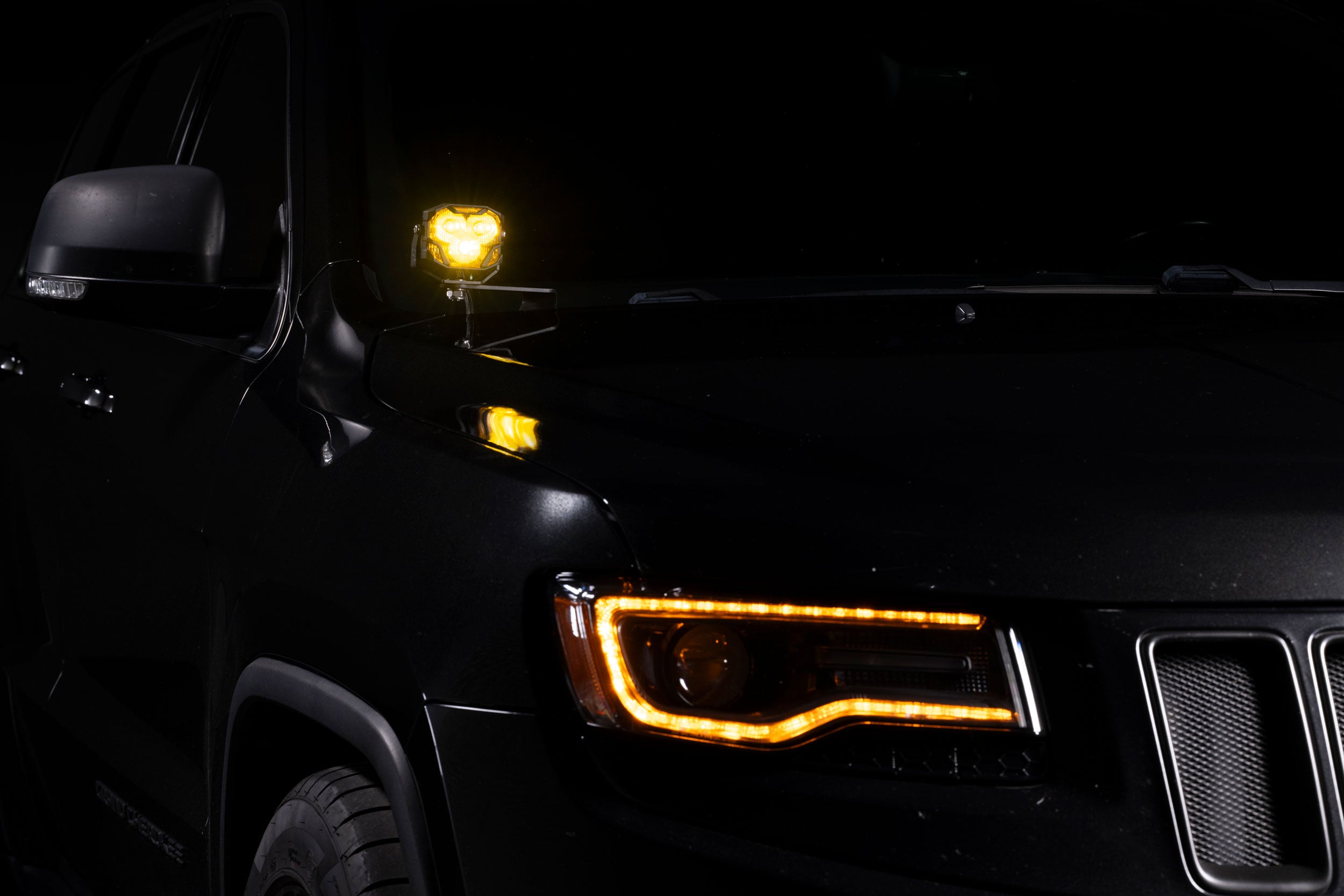 Ditch Light Brackets: Jeep Grand Cherokee (11-22) / Durango (11-24 / Set)
