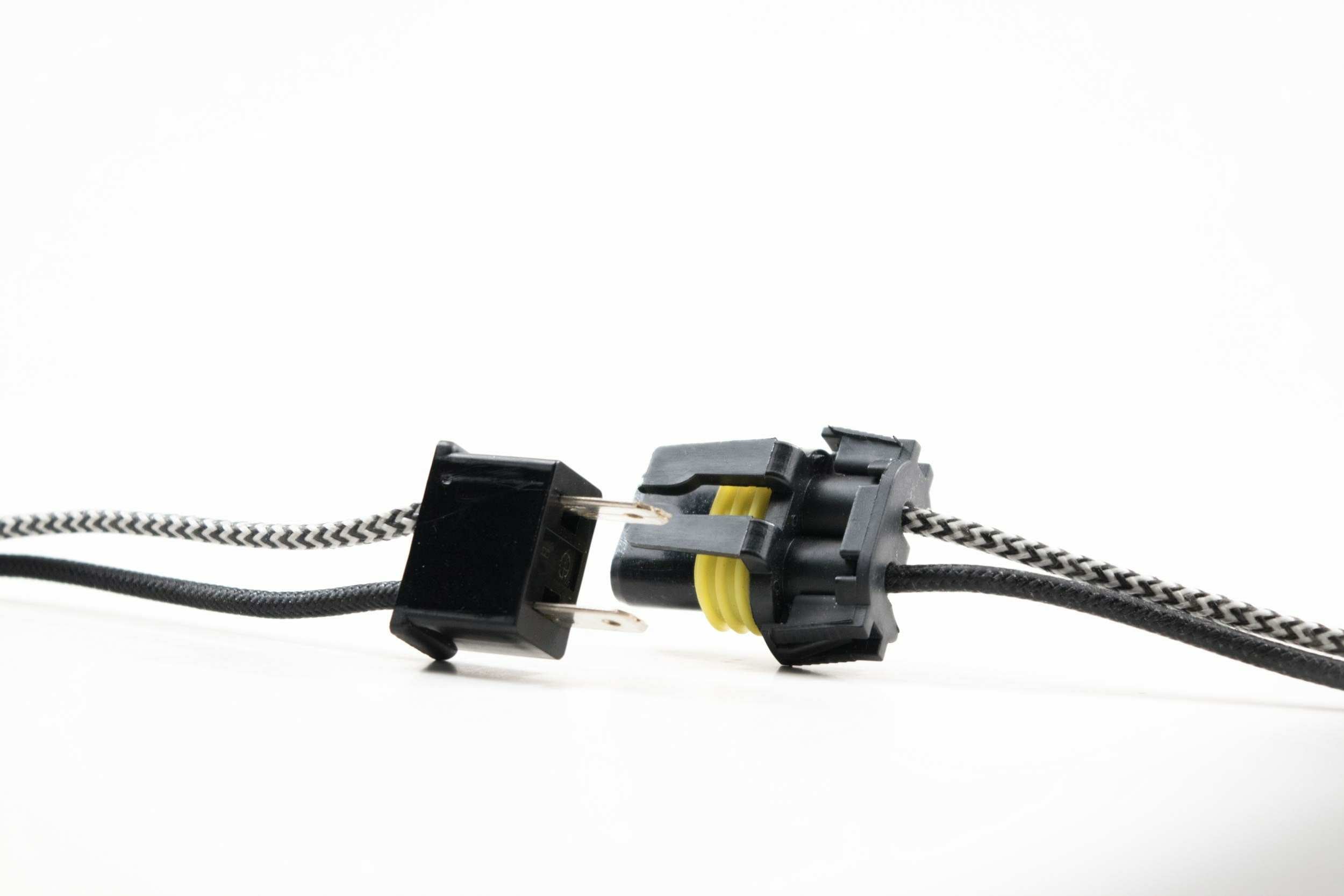 H7B: XTR 4000K HID Bulbs (Pair)