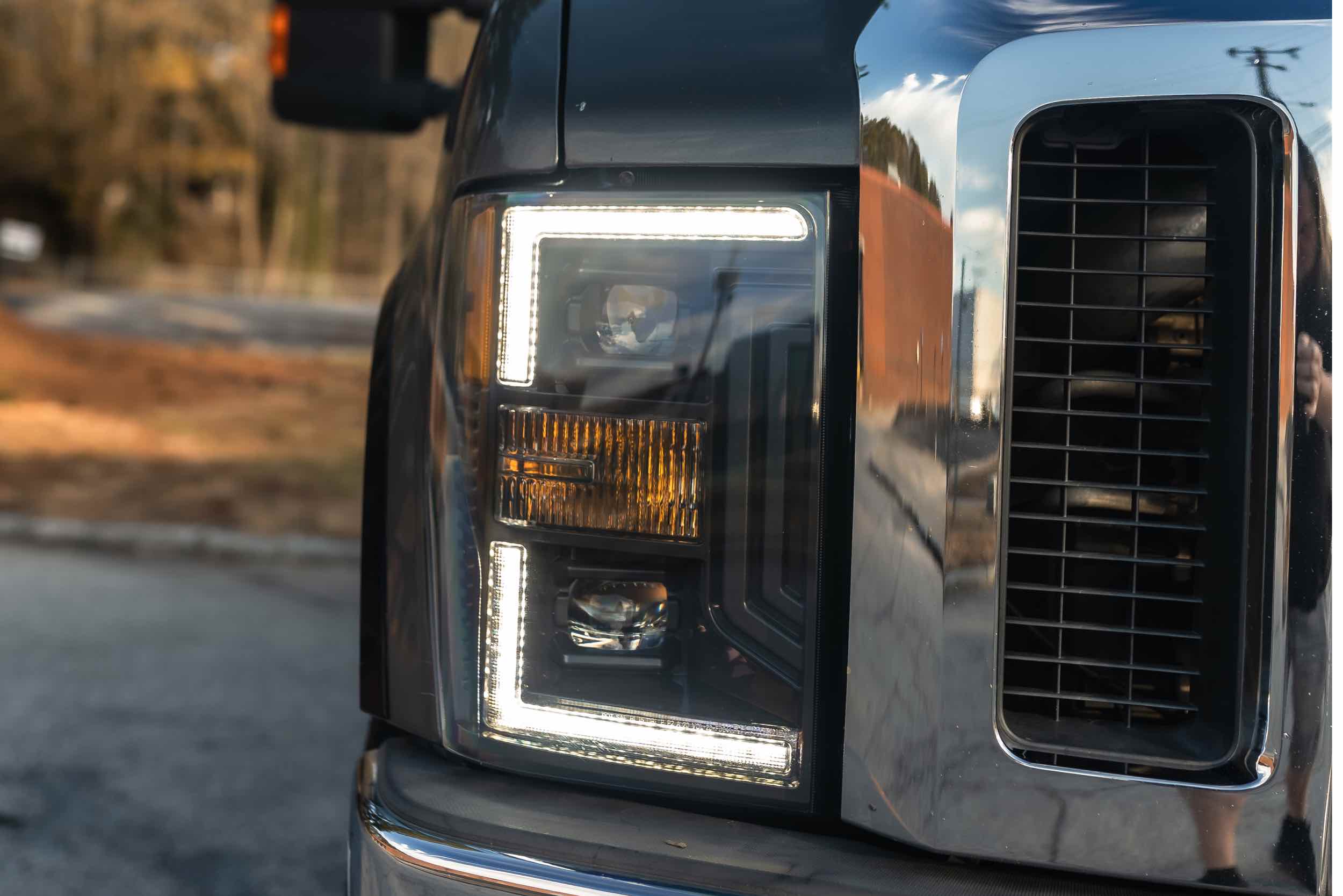 08-10 Ford Super Duty Hybrid Heads and Smoked Tails