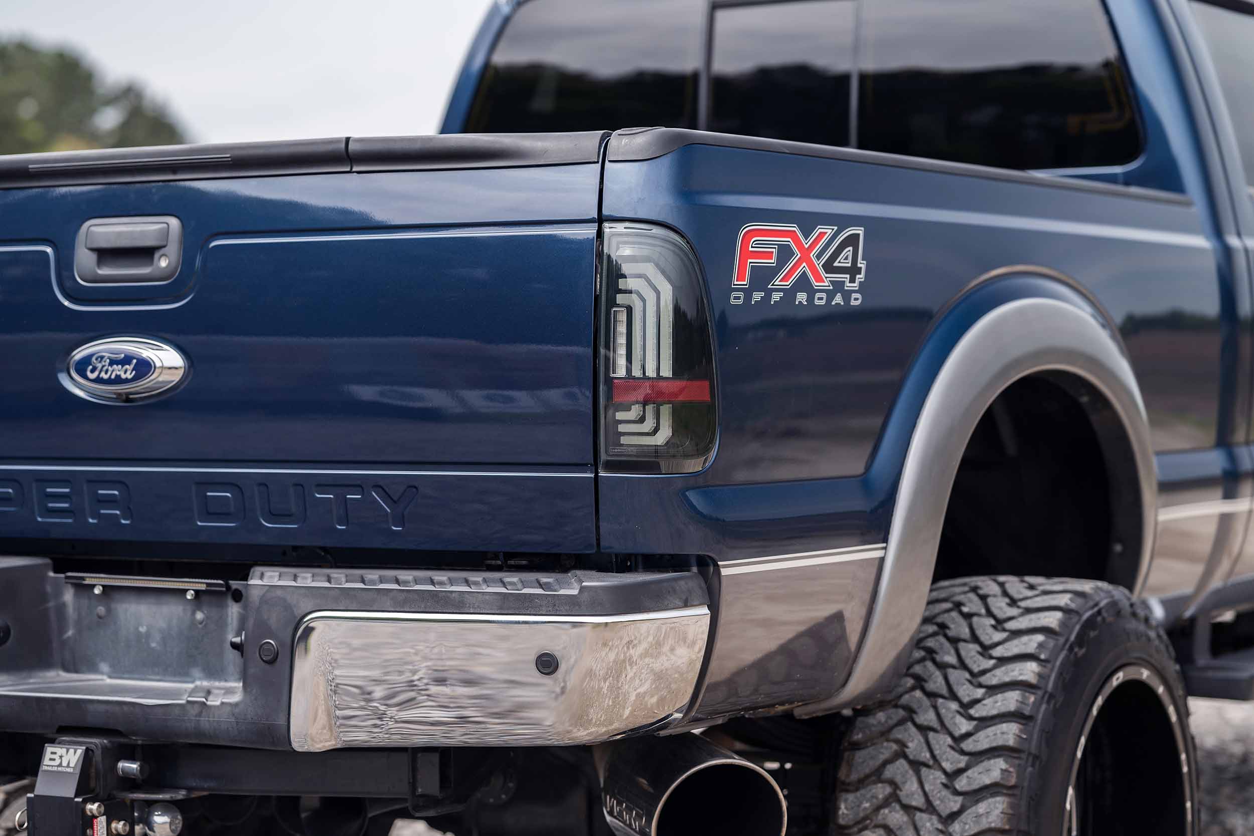 08-10 Ford Super Duty Hybrid Heads and Smoked Tails