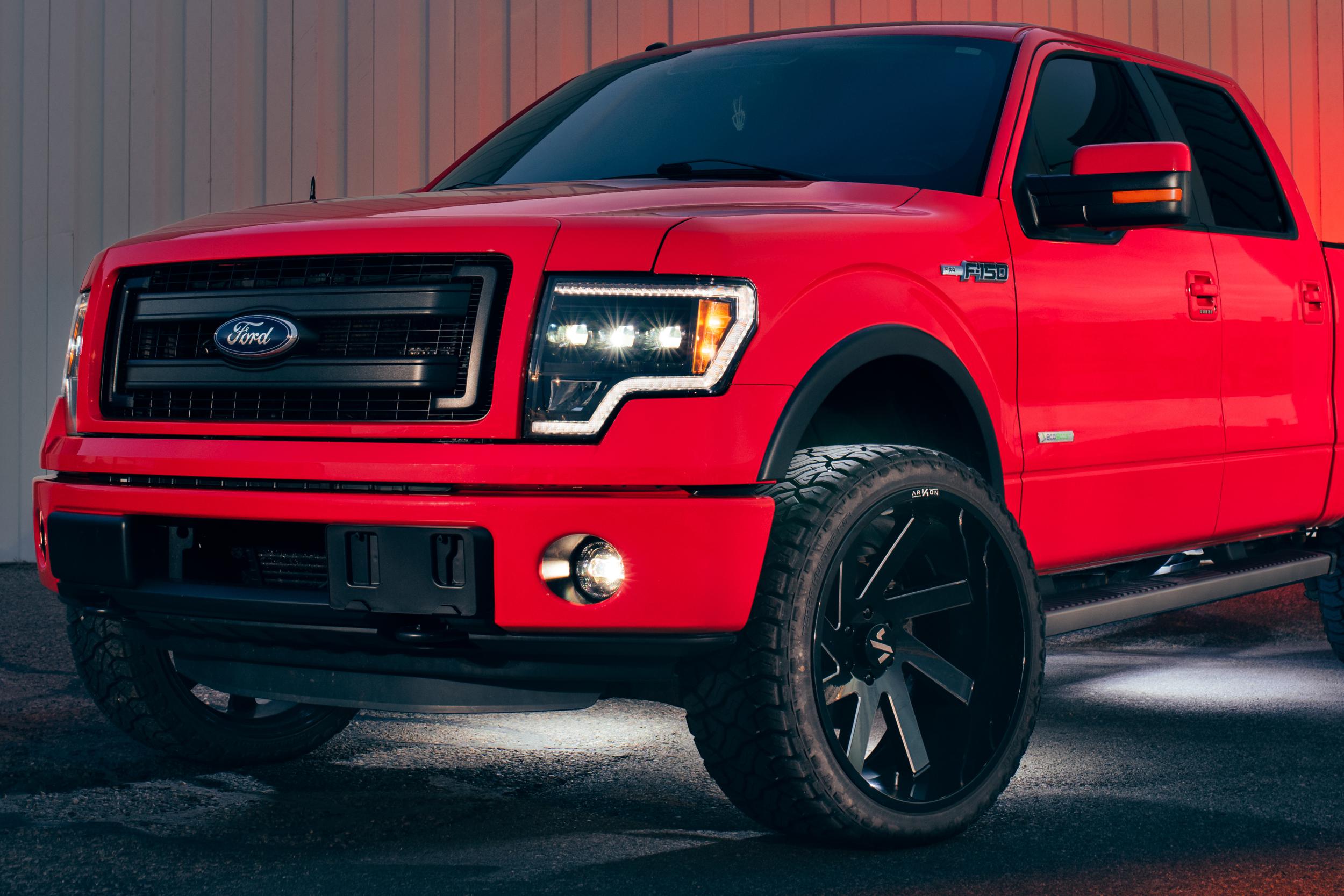 09-14 F-150 White DRL Heads and Red Tails