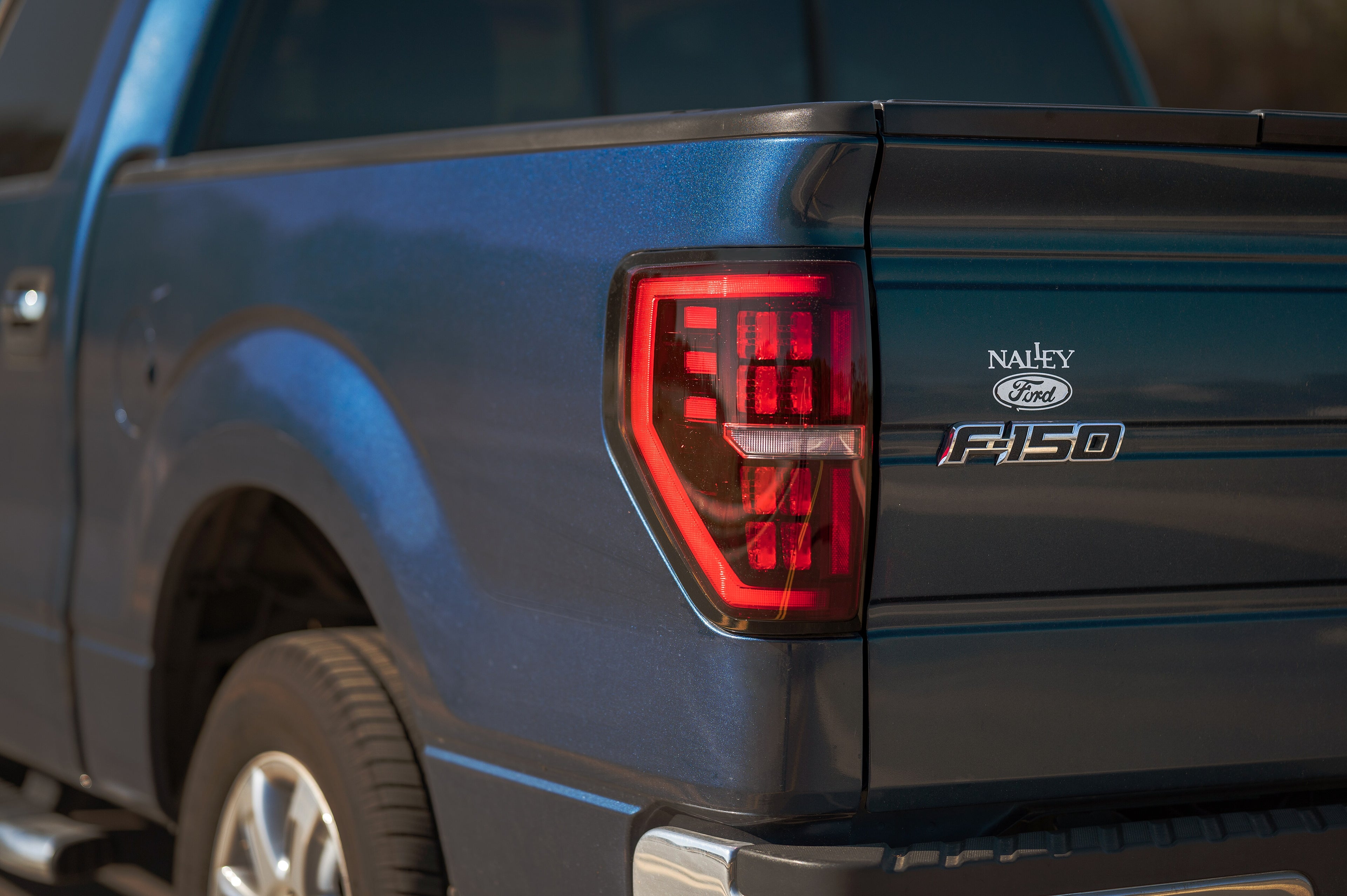 09-14 F-150 White DRL Heads and Red Tails