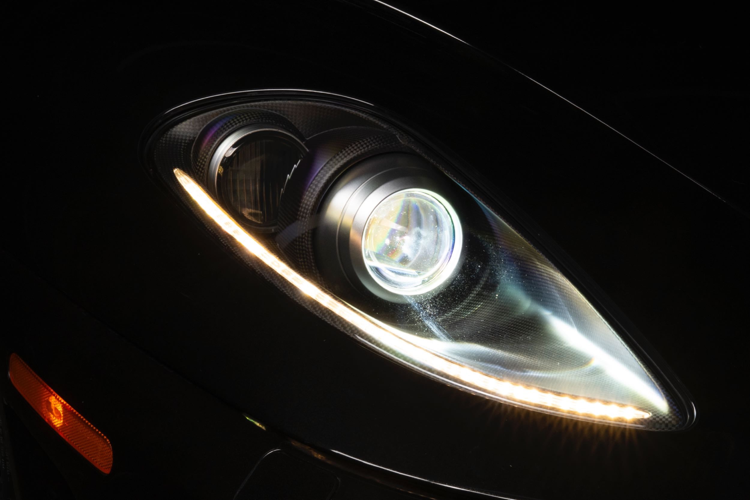 Founders Headlights: Ferrari 430 (RHD/Carbon Fiber/Amber)
