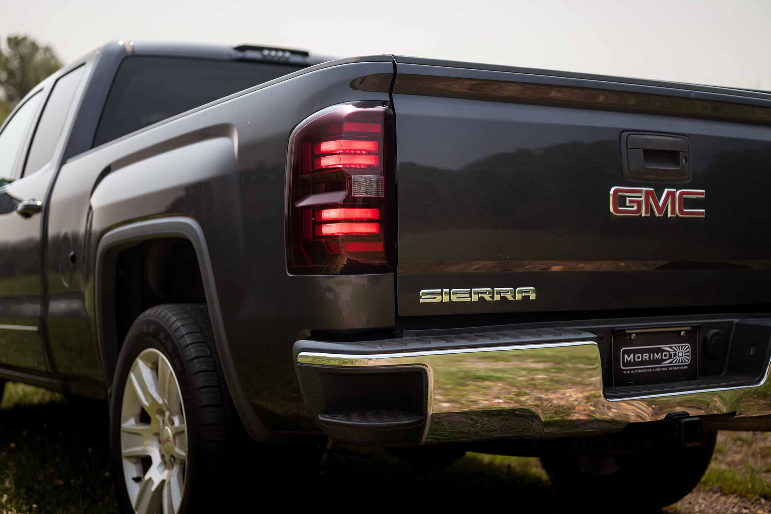 15-19 Sierra HD Heads and Red Tails