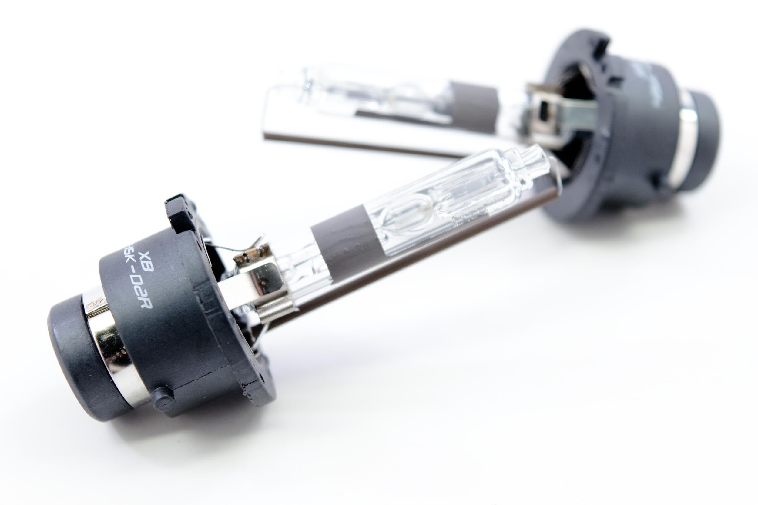 D2R: XB 4300K HID Bulbs (Pair)