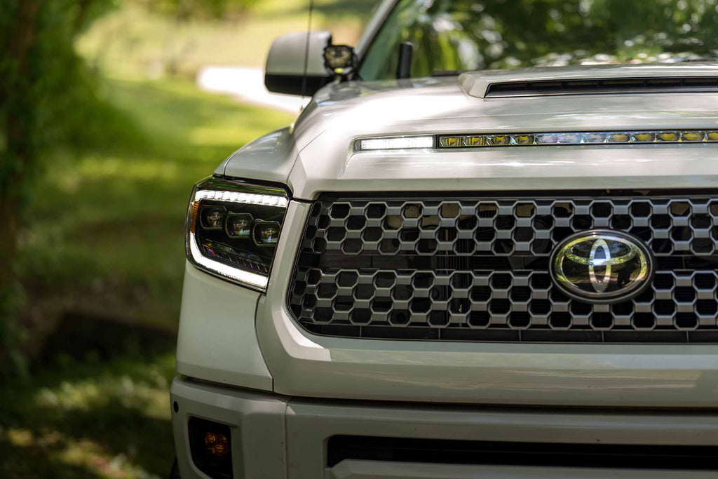 XB LED Headlights: Toyota Tundra (14-21 / White DRL / Set)