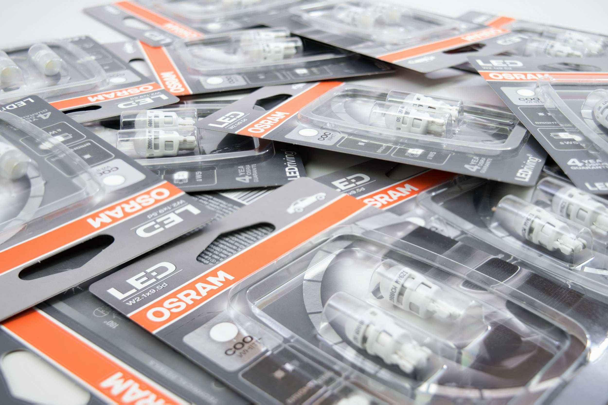 T10/194: Osram 2880CW (Cool White) (Duobox)