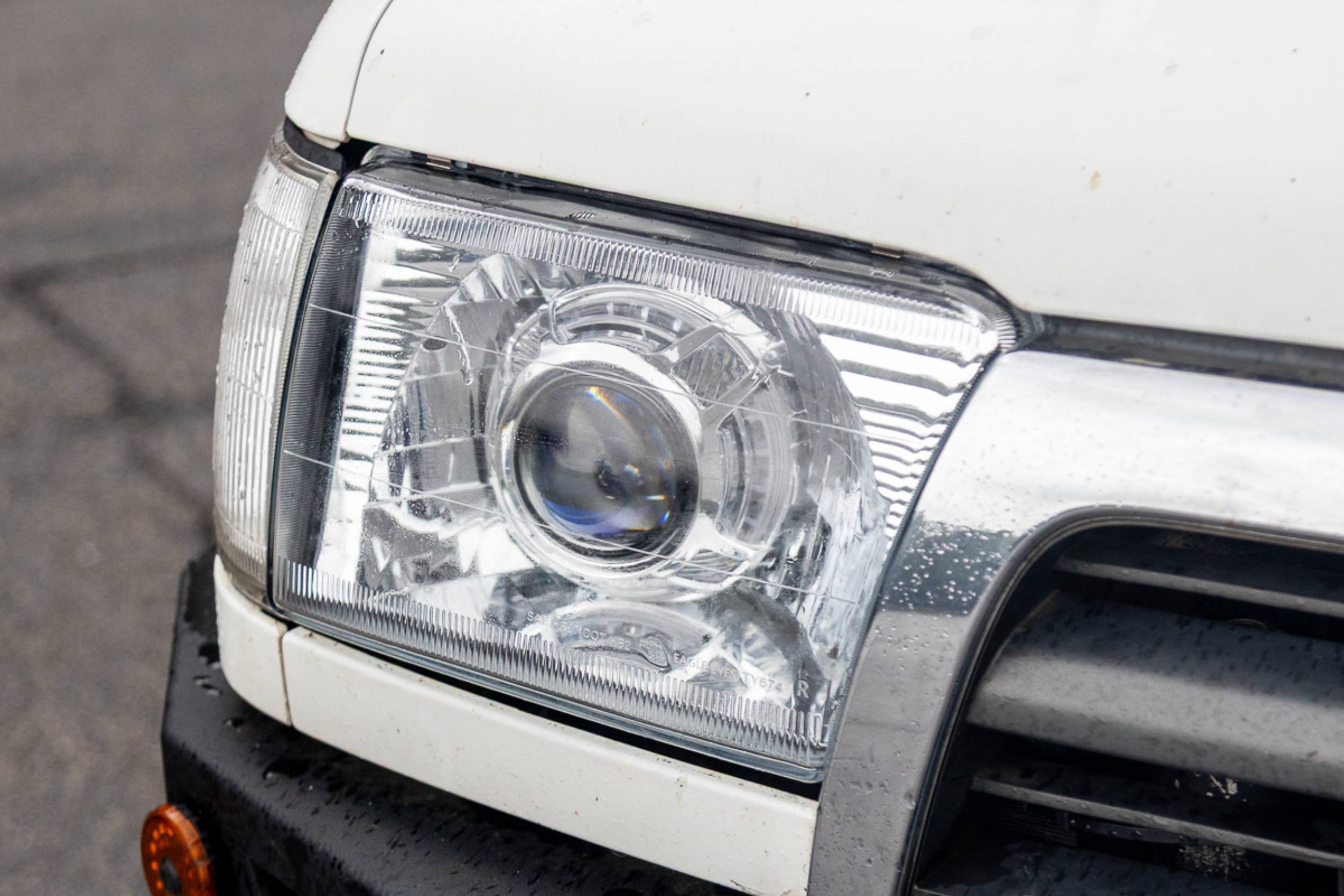 Panamera 2.0 Projector Shroud (White/Amber LED Switchback)