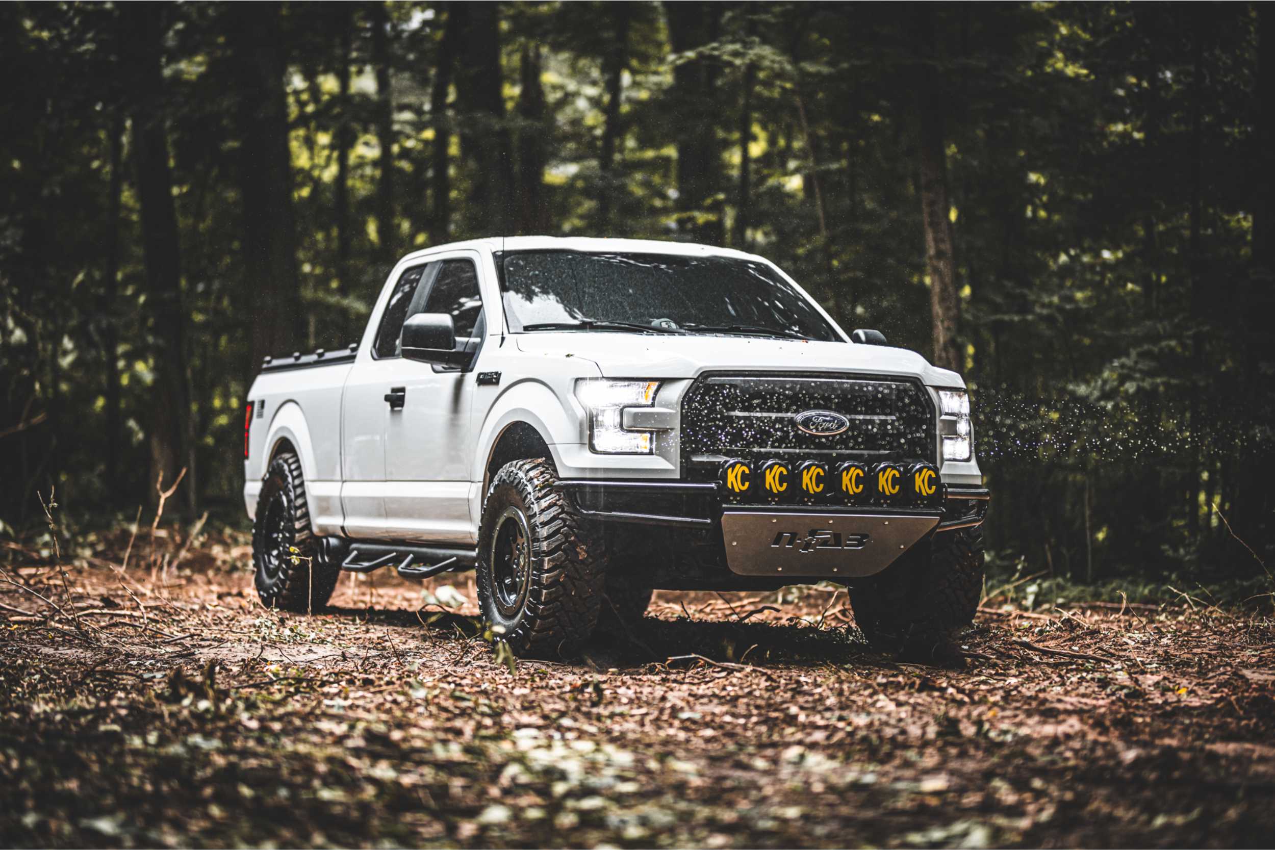 Gravity LED Pro6 Light Bar: 5 Pods (32in / Spot + Flood Beam)