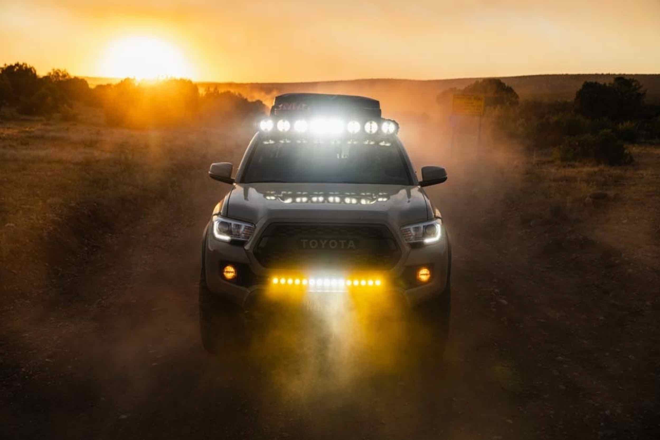 Gravity G4 Fogs: Toyota Tacoma Tundra/4Runner/Tacoma (14-20) (Set / White)