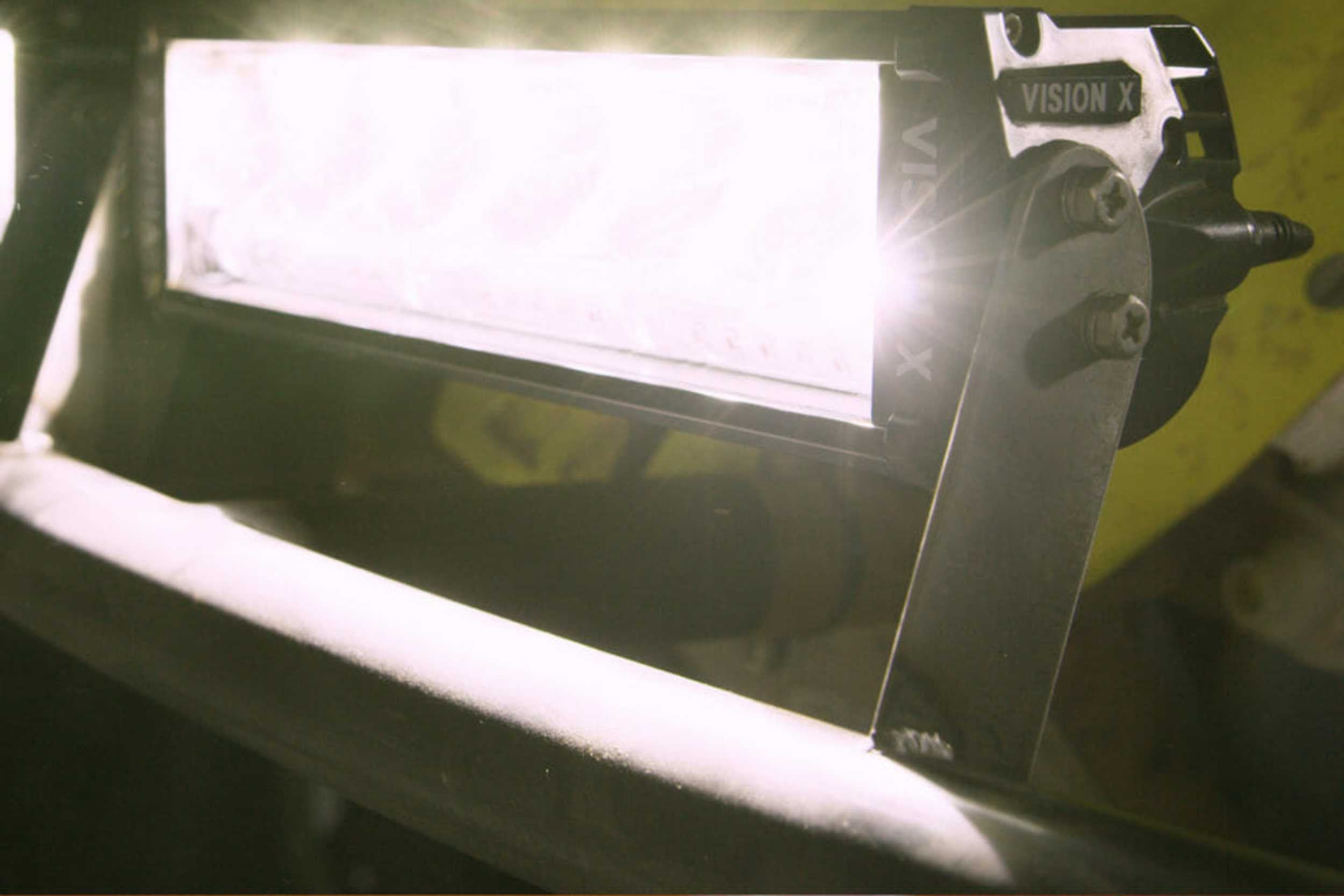 Vision X Shocker LED Light Bar: 20in (Amber Photon Light Pipe / With Harness / Race Version)