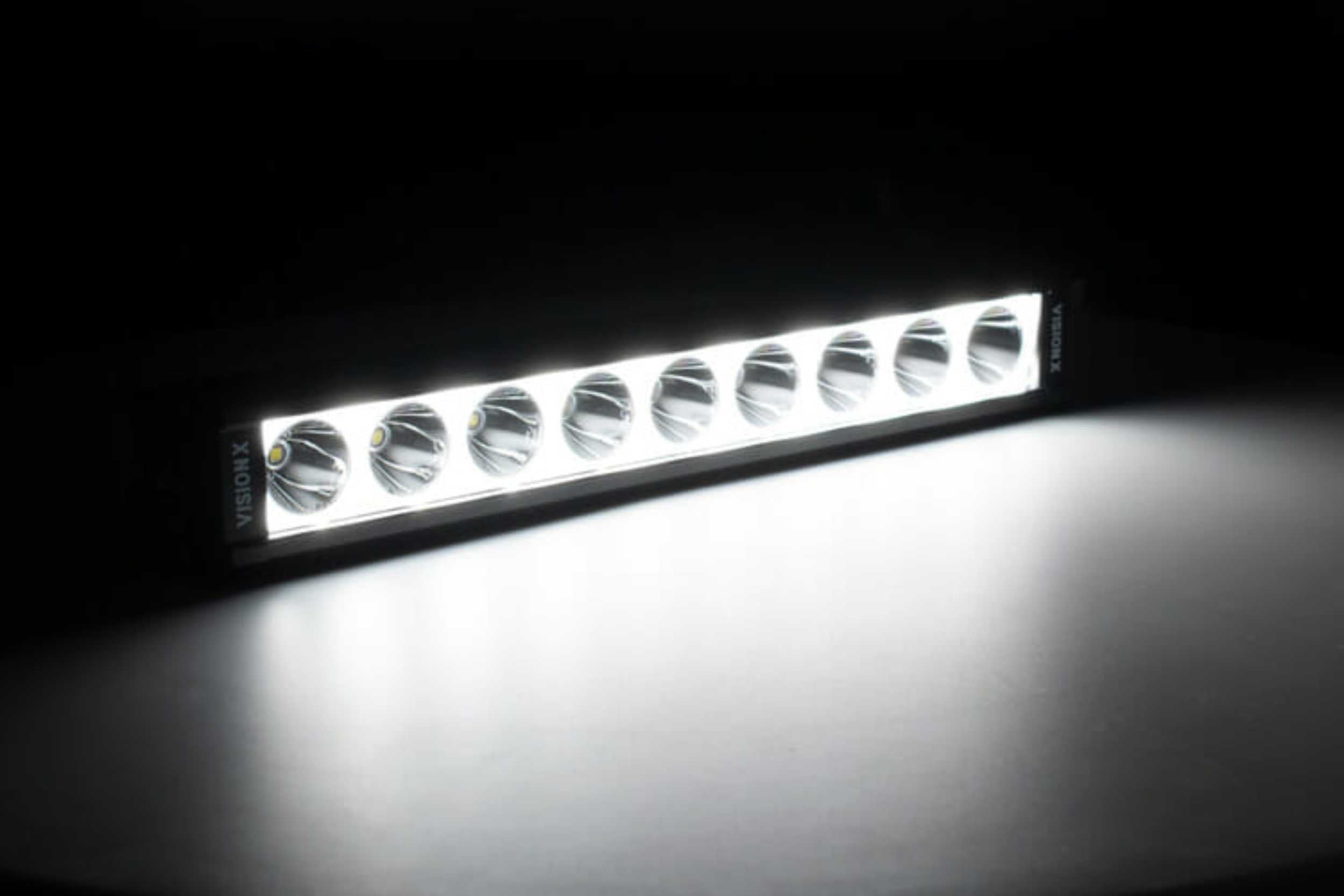 Vision X Light Bar: 50.98in (39-LED / XPL / Straight / Halo / Incl. L Brackets & Harness)