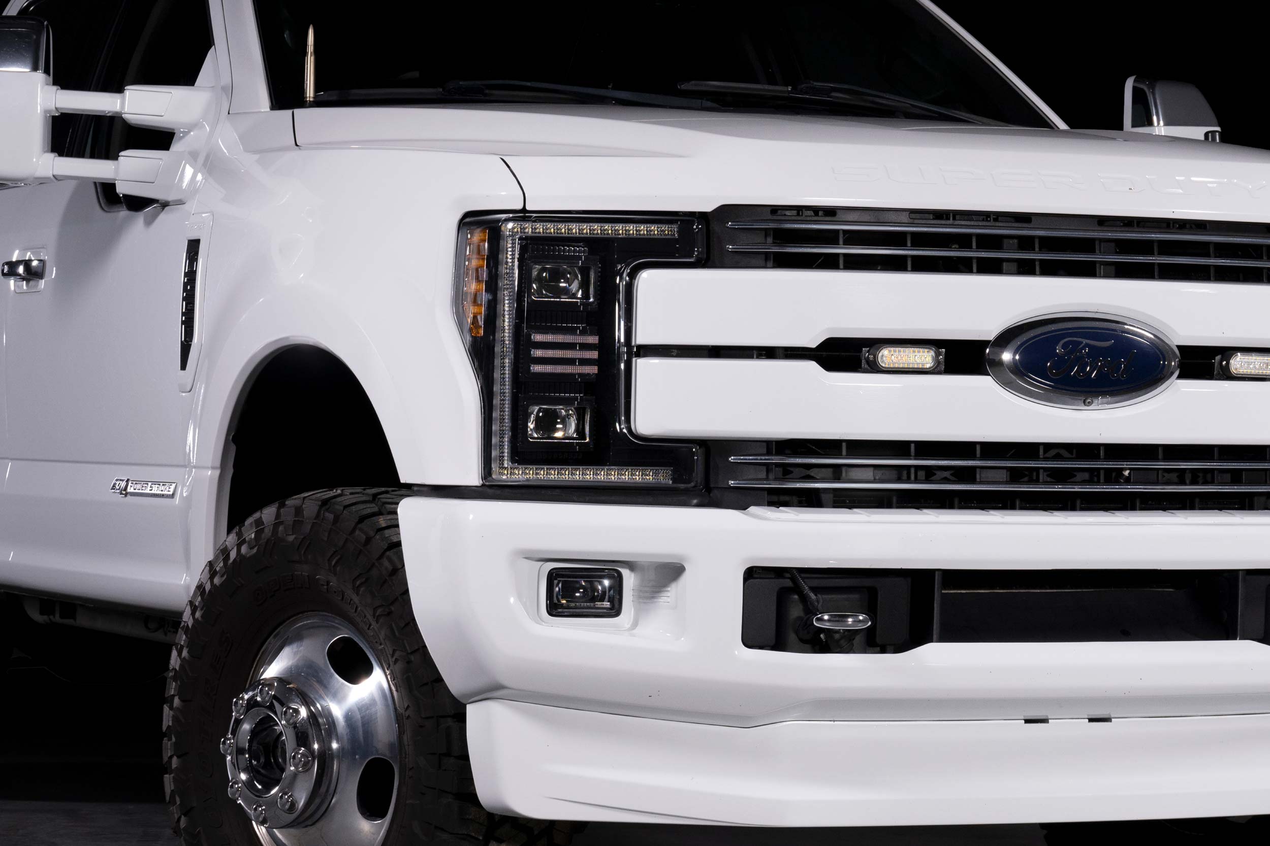 XB Hybrid LED Headlights: Ford Super Duty (17-19 / Set)