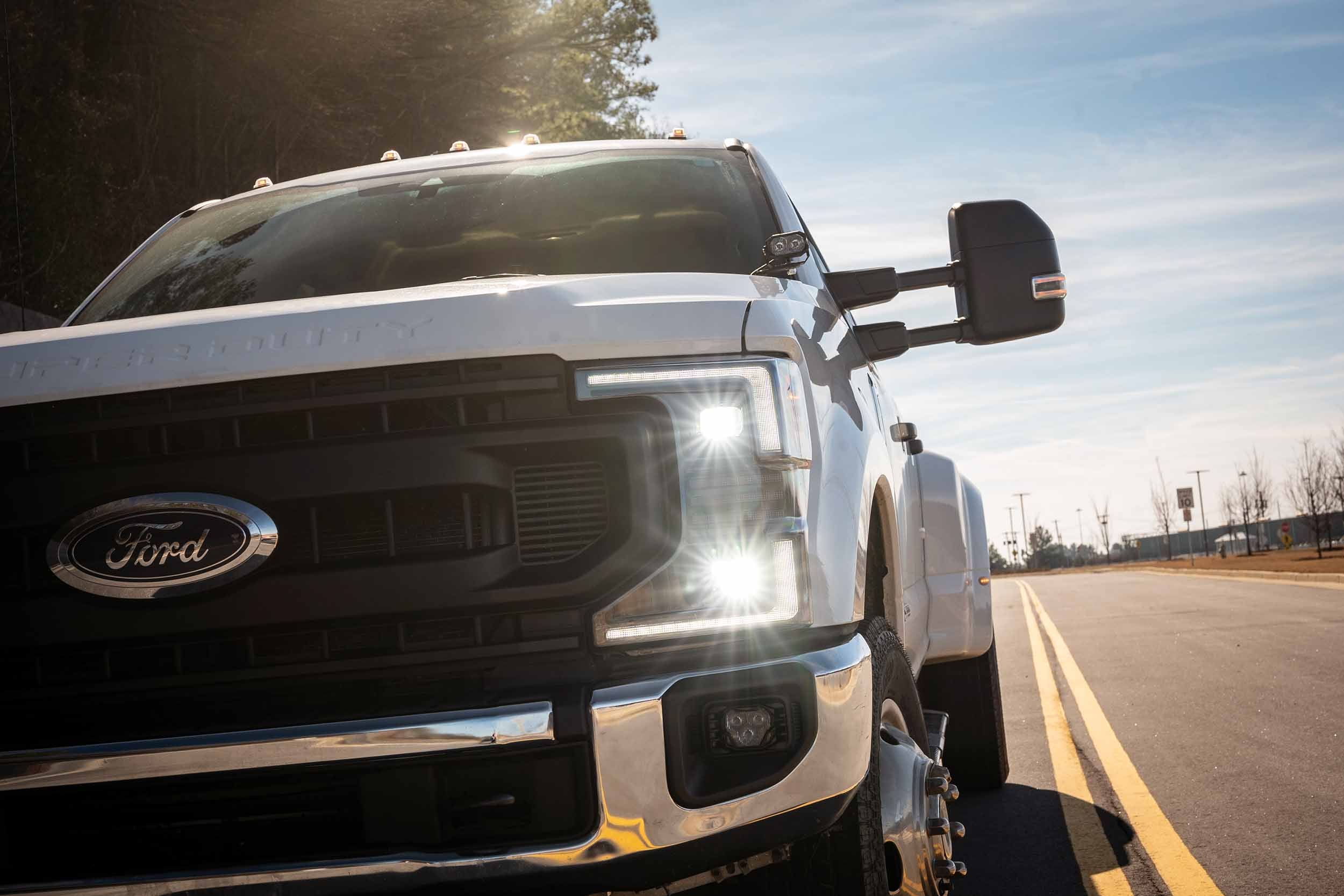 XB Hybrid LED Headlights: Ford Super Duty (20-22 / Set)