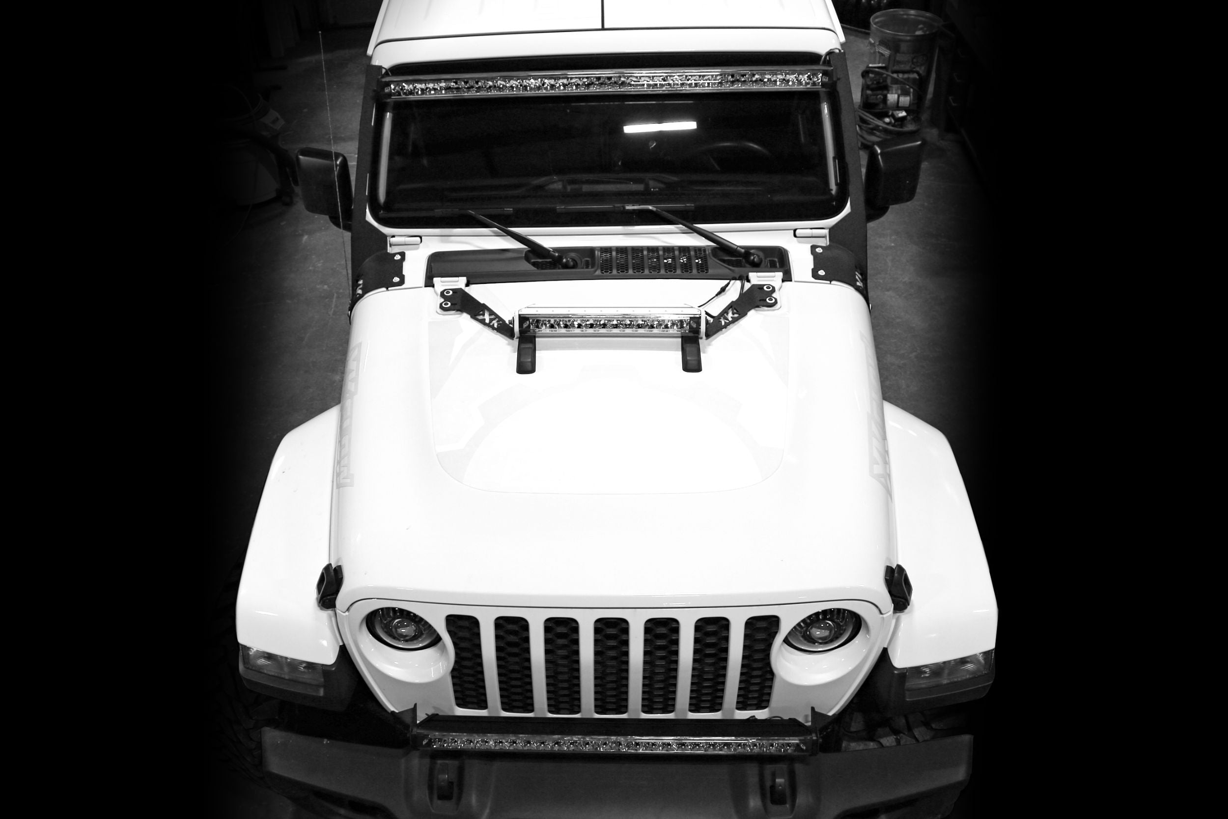 XKGlow Light Bar Bracket Kit: Jeep JL/JT / Ditch Light / 50-52in