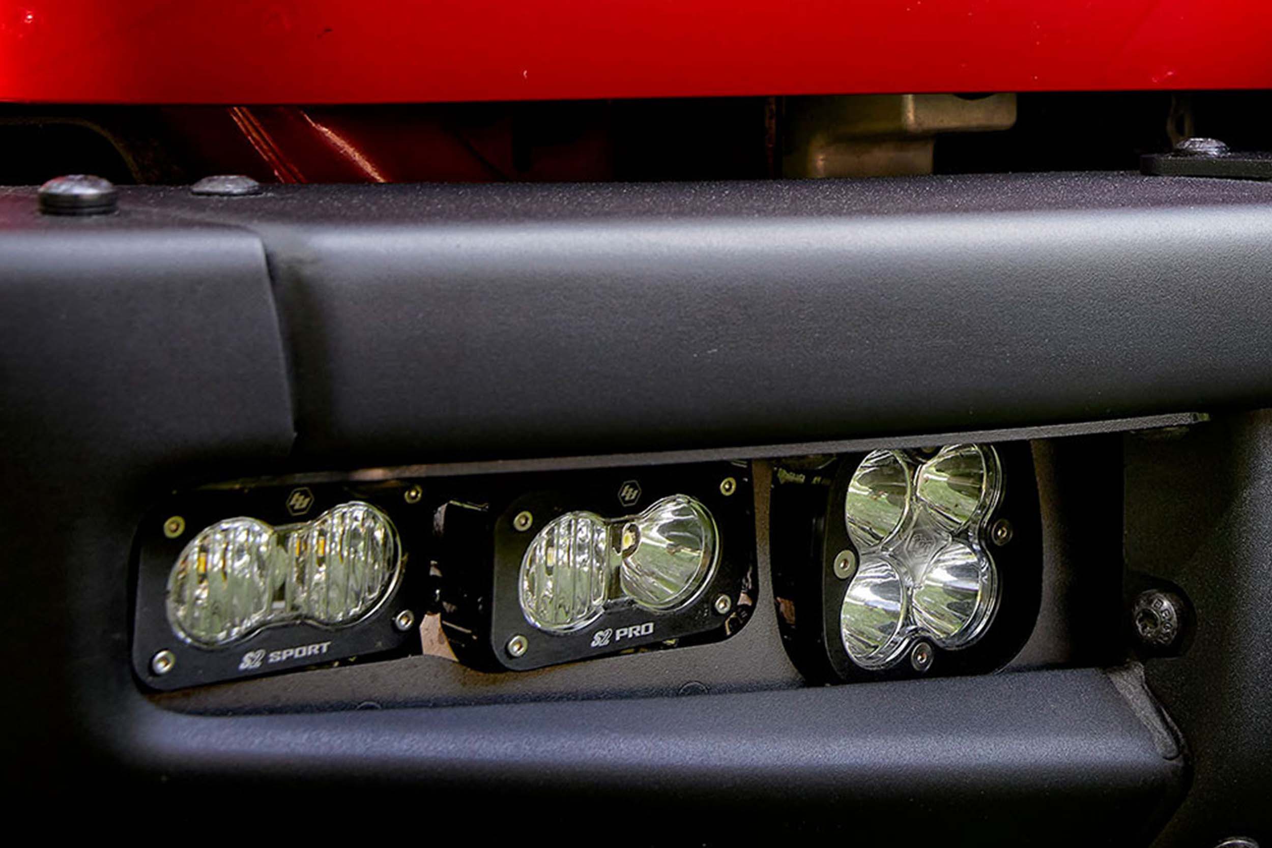 BD Squadron/S2 Fog Pocket Kit: 21-26 Ford Bronco (White / SAE / Toggle)