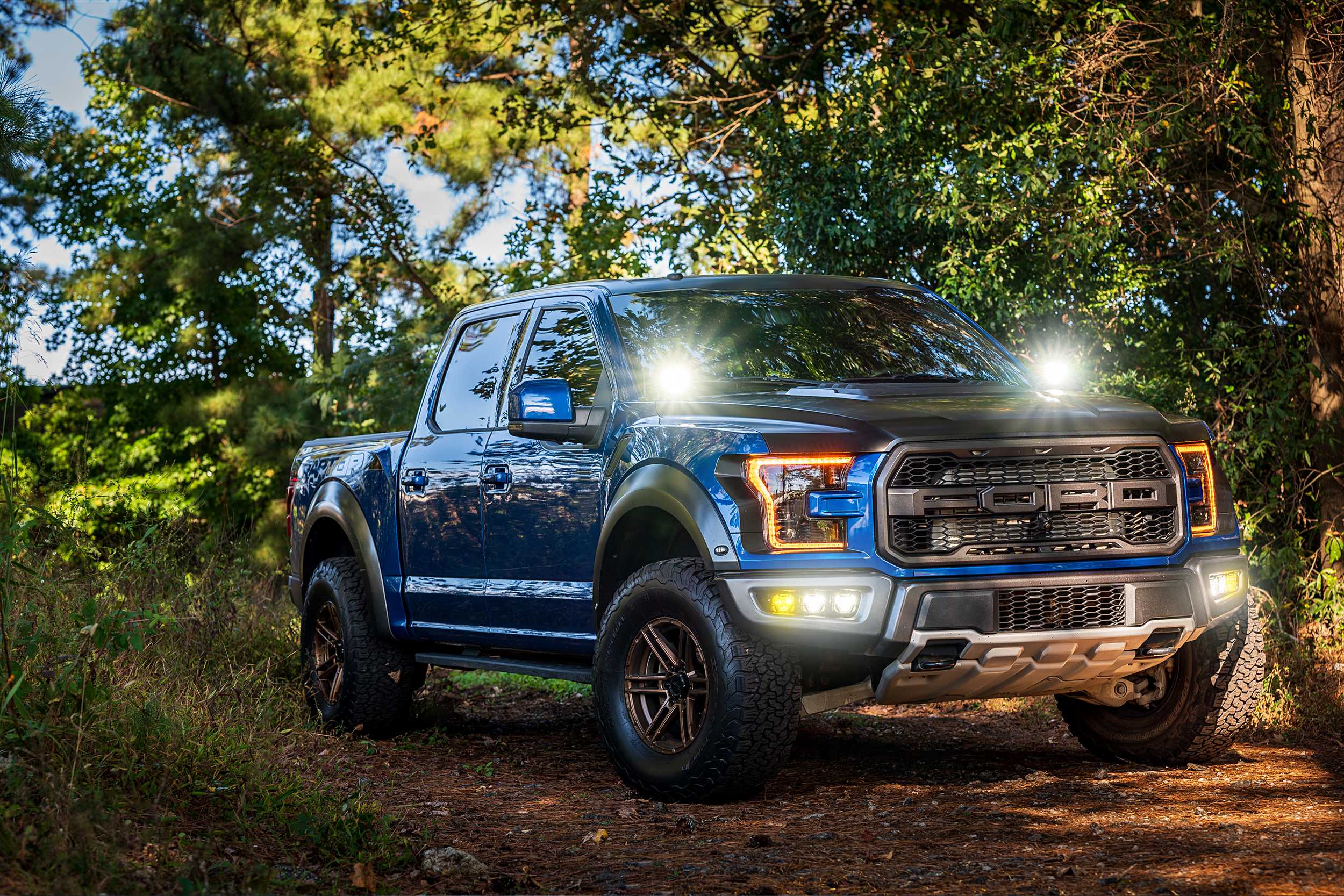 Morimoto 4Banger Ditch Light Kit: 15-20 F150 (HXB White Combo Beam)