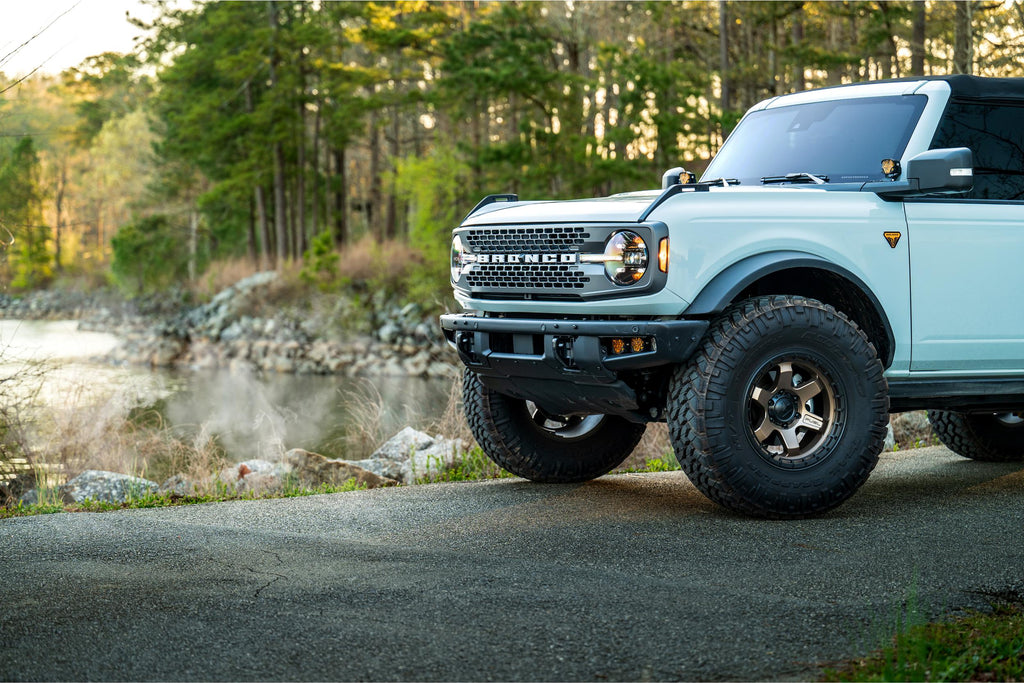 Morimoto 4Banger Ditch Light Kit: 2021+ Bronco (NCS Yellow Combo Beam)