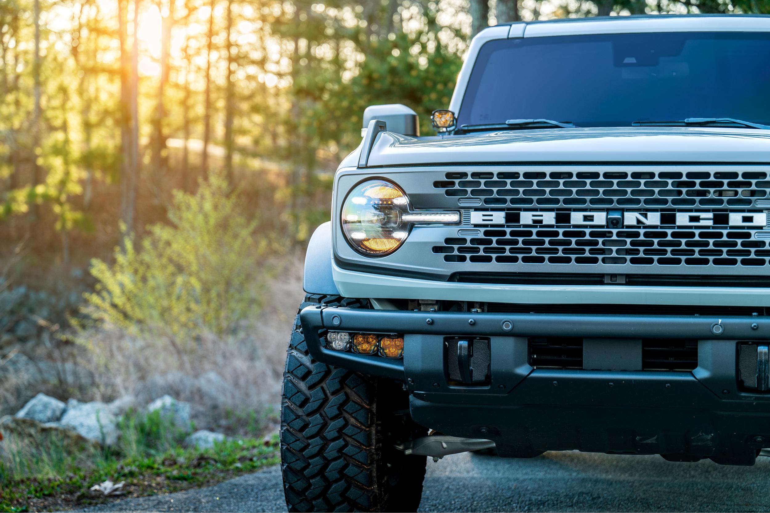 Morimoto 4Banger Triple Fog Kit: Bronco (21+ / Brackets only / Set)