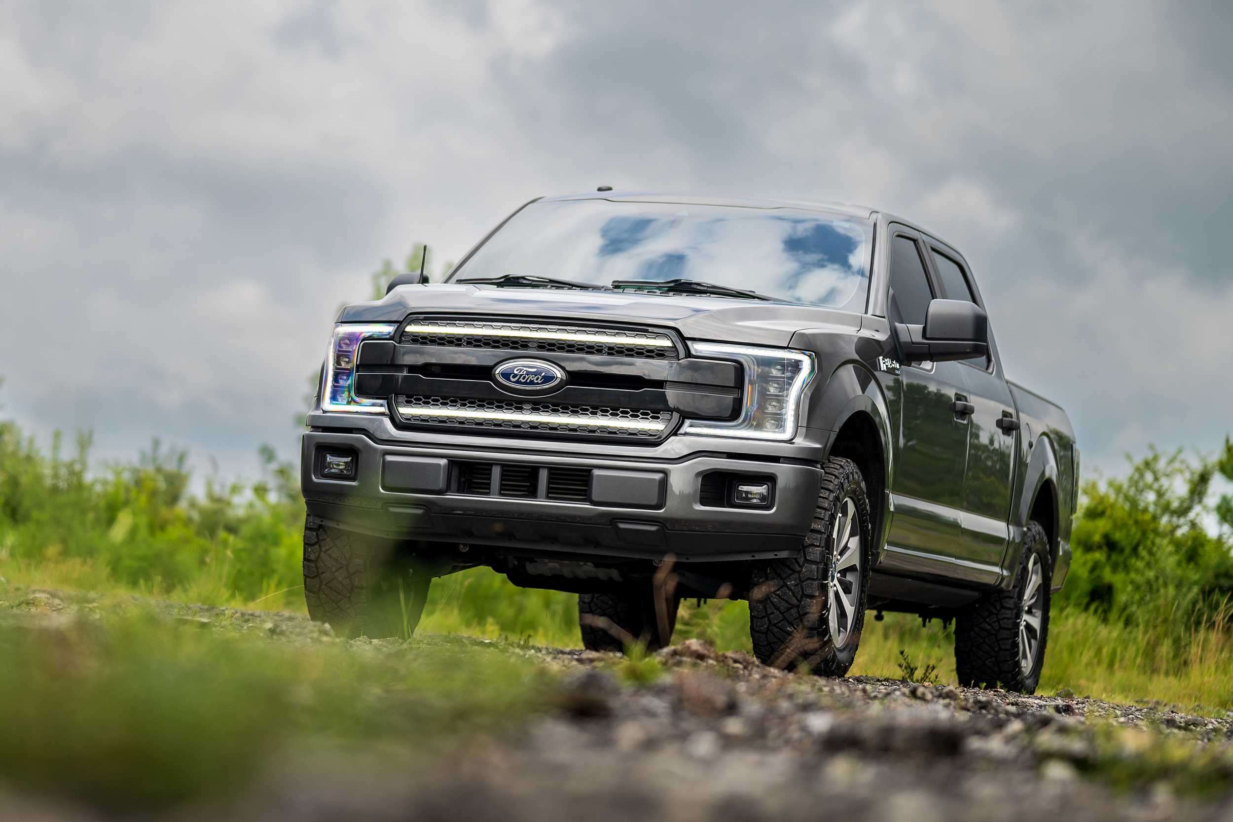 XB LED Headlights: Ford F-150 (18-20 / Amber DRL / Set)