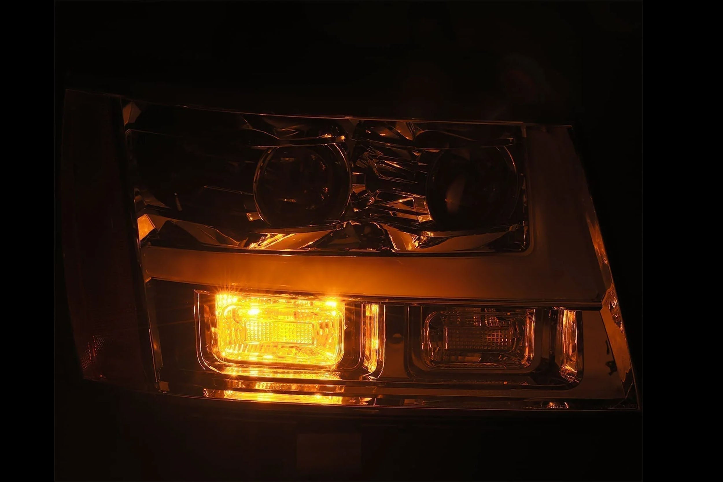 AlphaRex (LUXX-Series) 2007-2014 Chevy Tahoe G2 LED Projector Headlights - Chrome